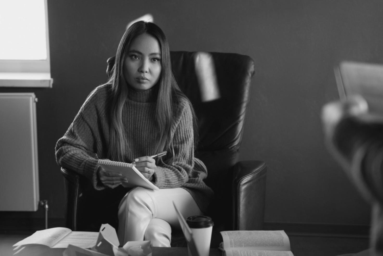 Equipo trabajando en oficina de sorentyvia